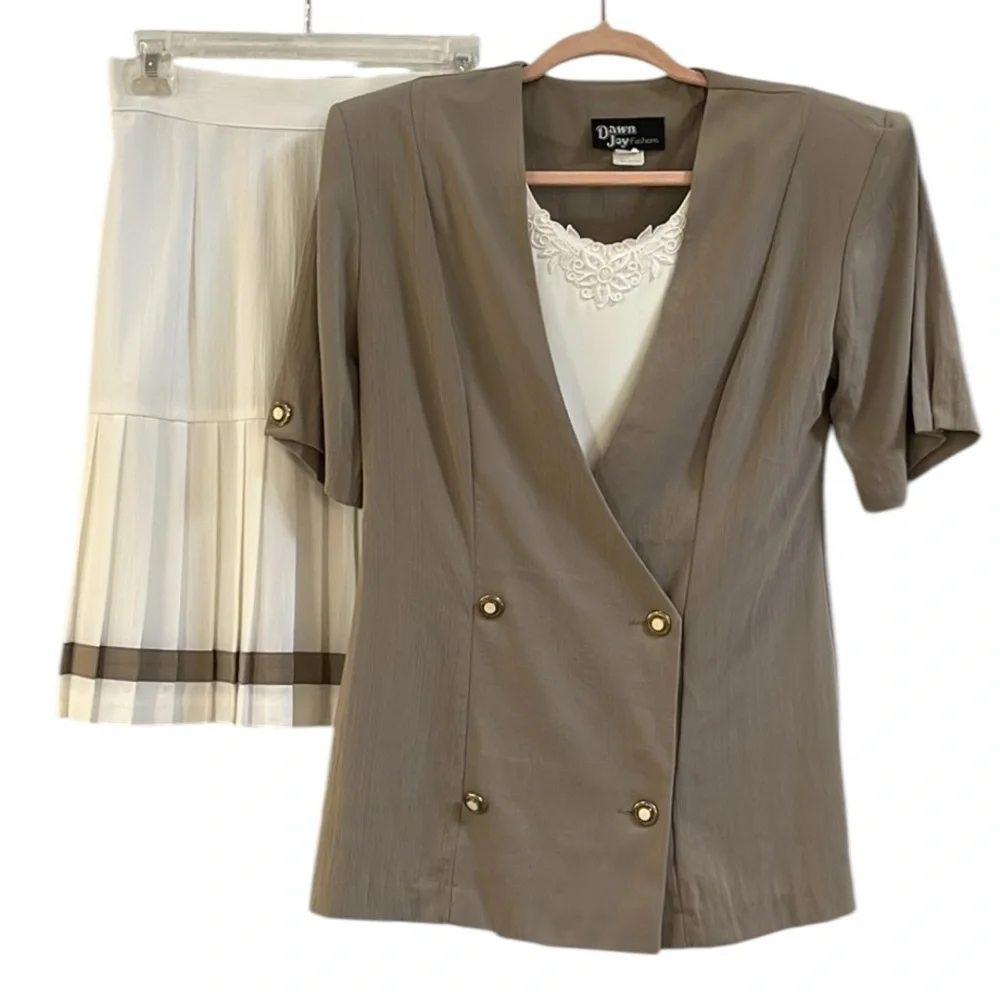 VINTAGE DAWN JOY DOUBLE BREASTED JACKET AND PLEATED SKIRT SET TAN WHITE SIZE 6 - Picture 8 of 17